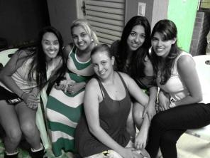 553904_165665223570950_435845815_n